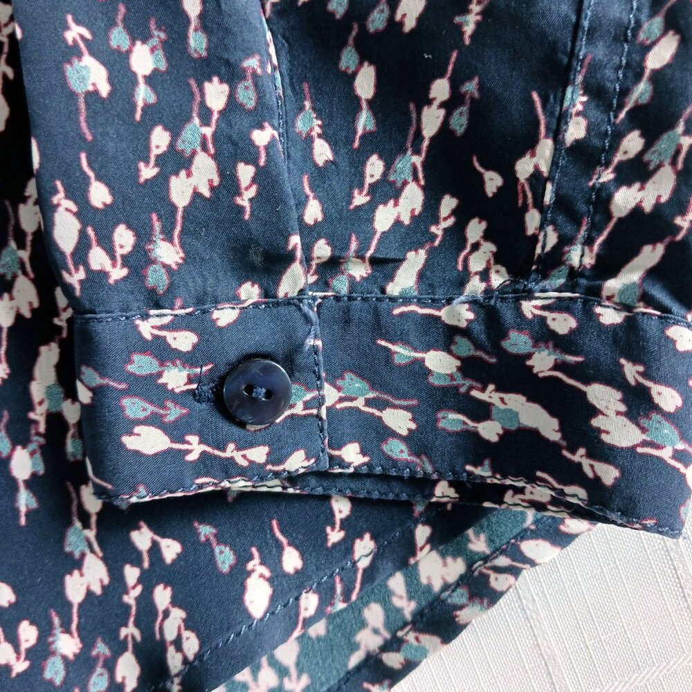 Vintage Garnet Hill 100% Silk Popover Blouse in Navy with Mini Floral Size 8 - Picture 5 of 9